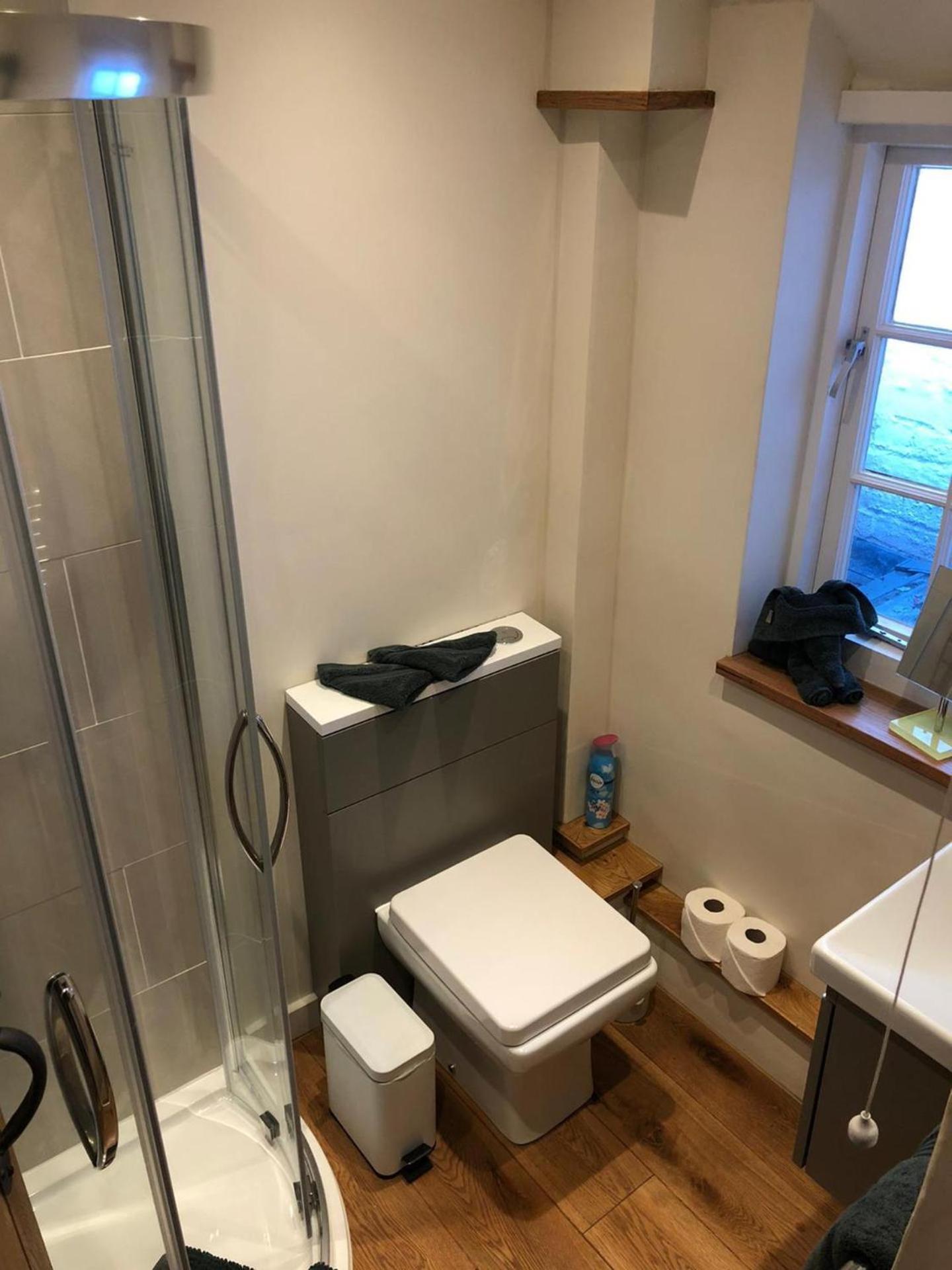 Bramble Cottage With Free Parking Бриджнорт Екстериор снимка